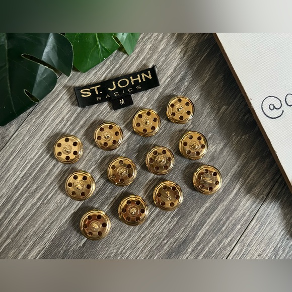 A Set of a Dozen St. John Gold & Black Enamel Replacement Shank Buttons - Picture 3 of 5